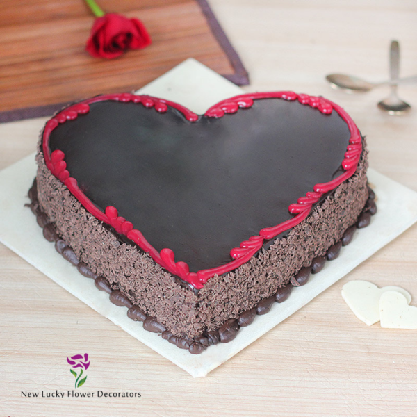 heart shape choco cake
