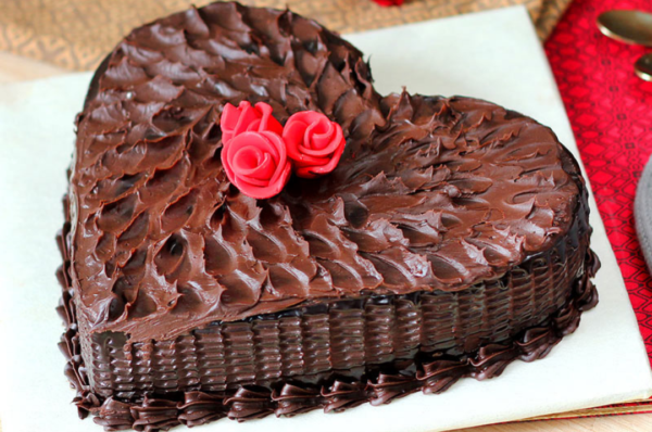 Heart Creamy Chocolate Cake