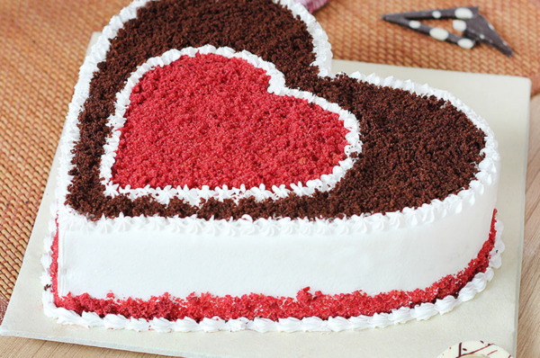 red velvet cake heart shape