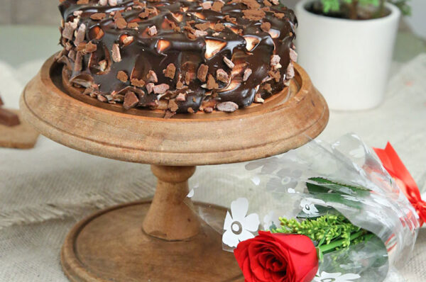 chocolate KitKat cake with red rose
