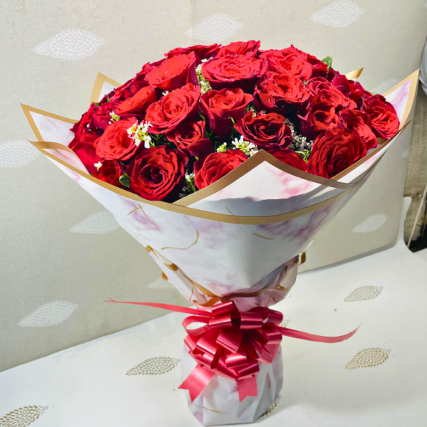 Red Rose Bouquet | New Luck Flowers and Cakes | Best Florist in Udaipur