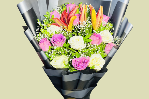 Mixed Roses and Lilies Bouquet